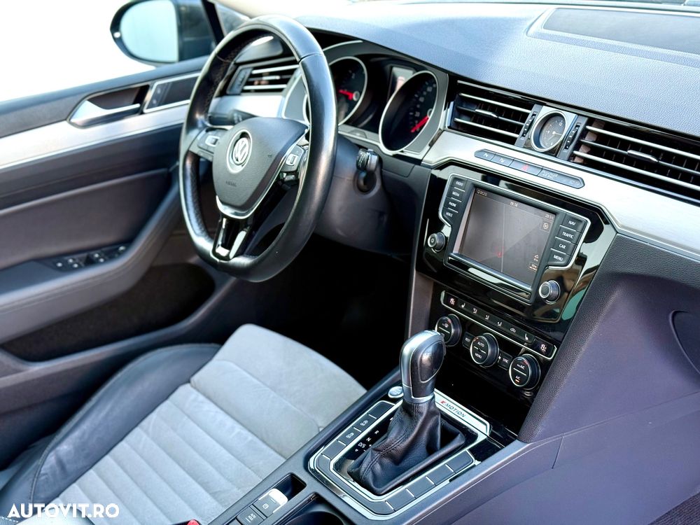 Volkswagen Passat 2.0 TDI SCR 4Motion DSG Comfortline - 6