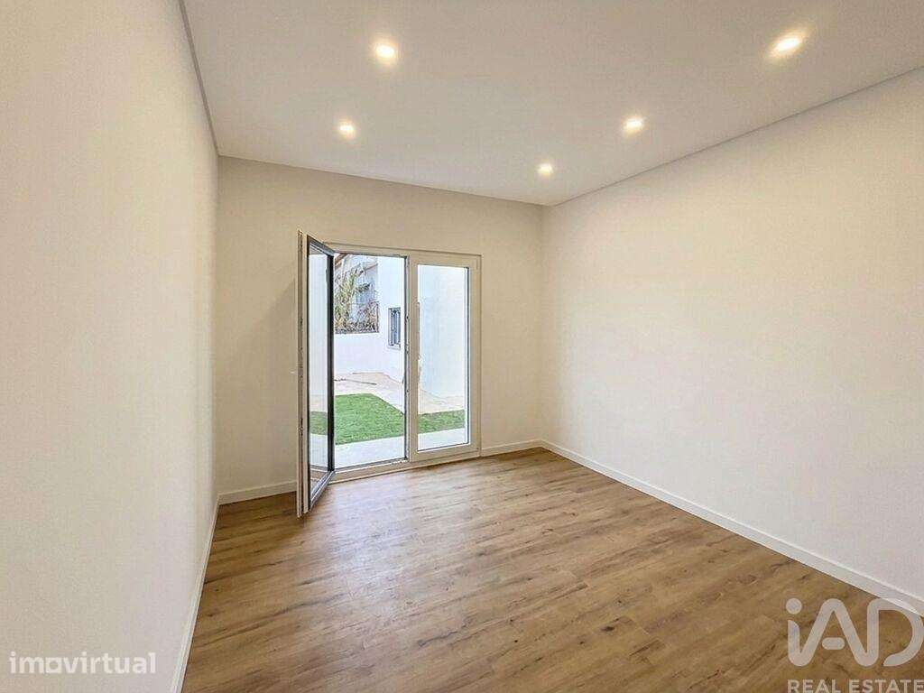 Moradia isolada T6 em Azeitão de 188 m2 - Grande imagem: 5/25