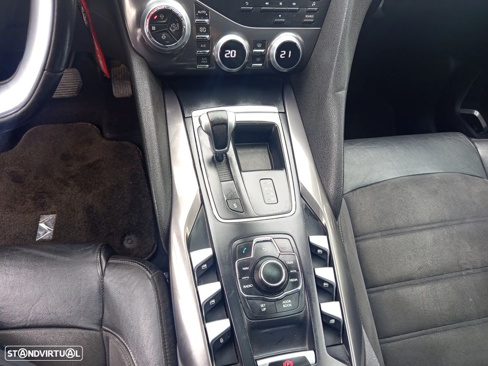 Citroën DS5 e-HDi 115 EGS6 SoChic - 19