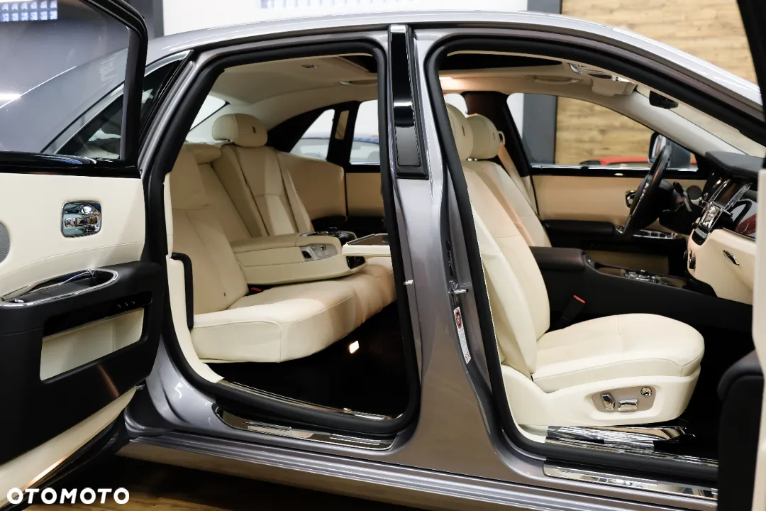 Rolls-Royce Ghost - 27