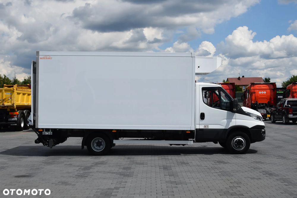 Iveco DAILY 70C18 / 3.0 - 180 KM / AUTOMAT HI-MATIC / 3 OSOBY / CHŁODNIA - MROŹNIA 4,55 M / FRIGOBLOCK / WINDA SORENSEN / KLIMA / TEMPOMAT / KAMERA COFANIA / REGULOWANE ZAWIESZENIE / SERWISOWANY / SPROWADZONY Z NIEMIEC - 4