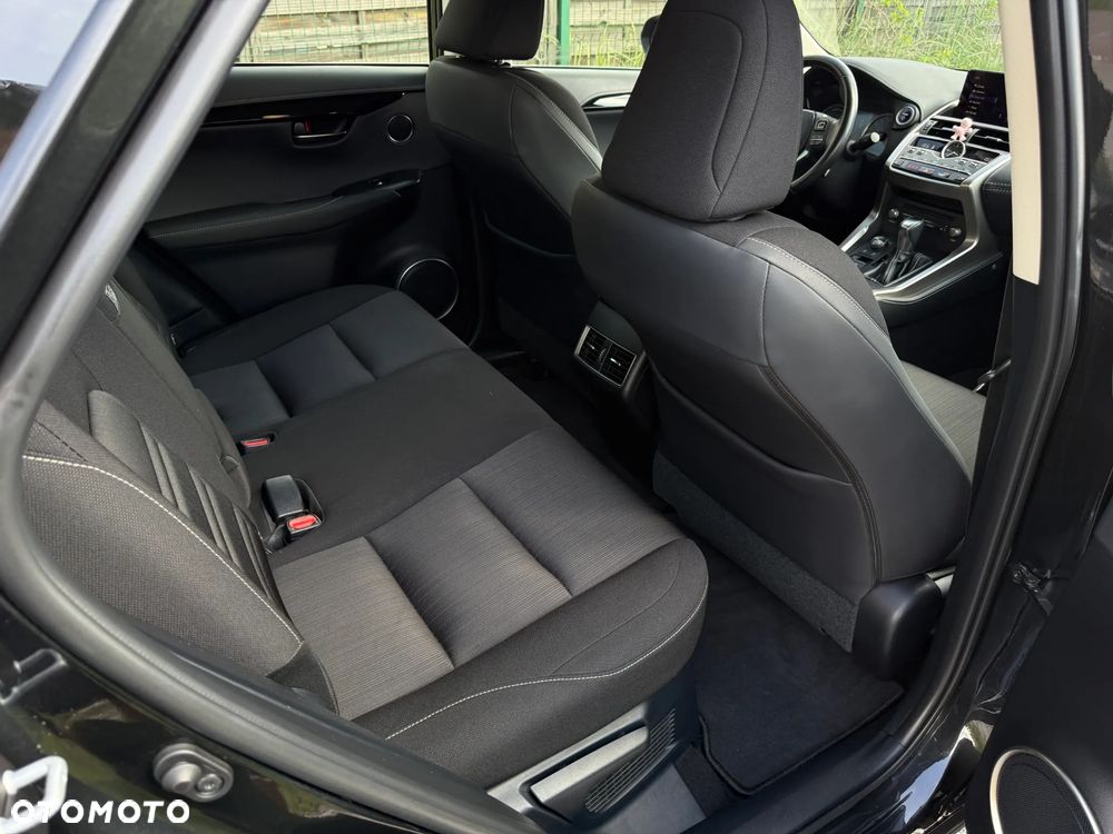 Lexus NX 300h Elegance AWD - 14