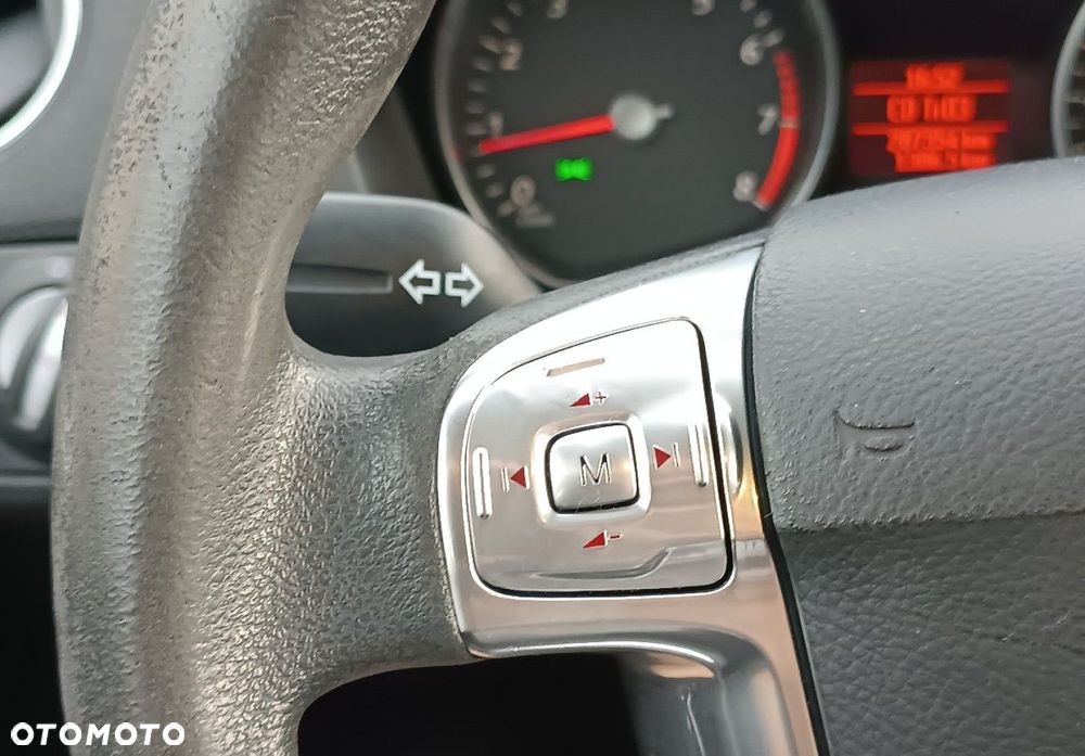 Ford Mondeo - 32
