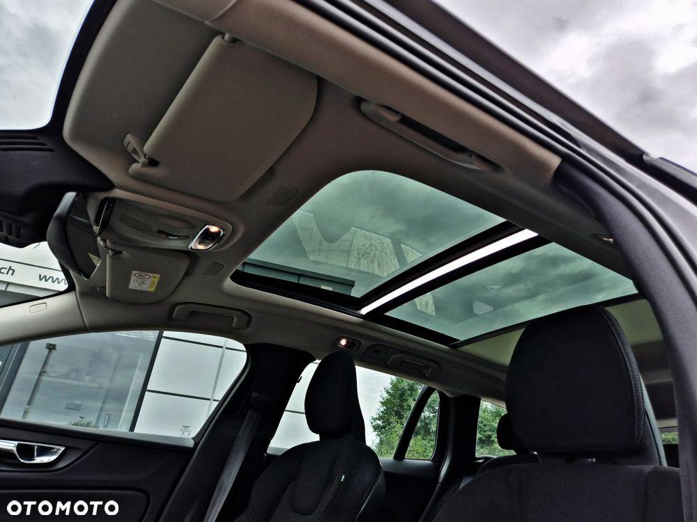 Volvo V60 B3 B Momentum Pro - 28