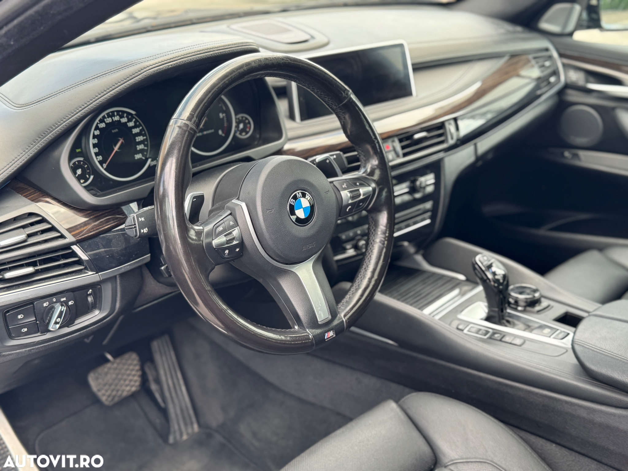 BMW X6 M M50d - 33