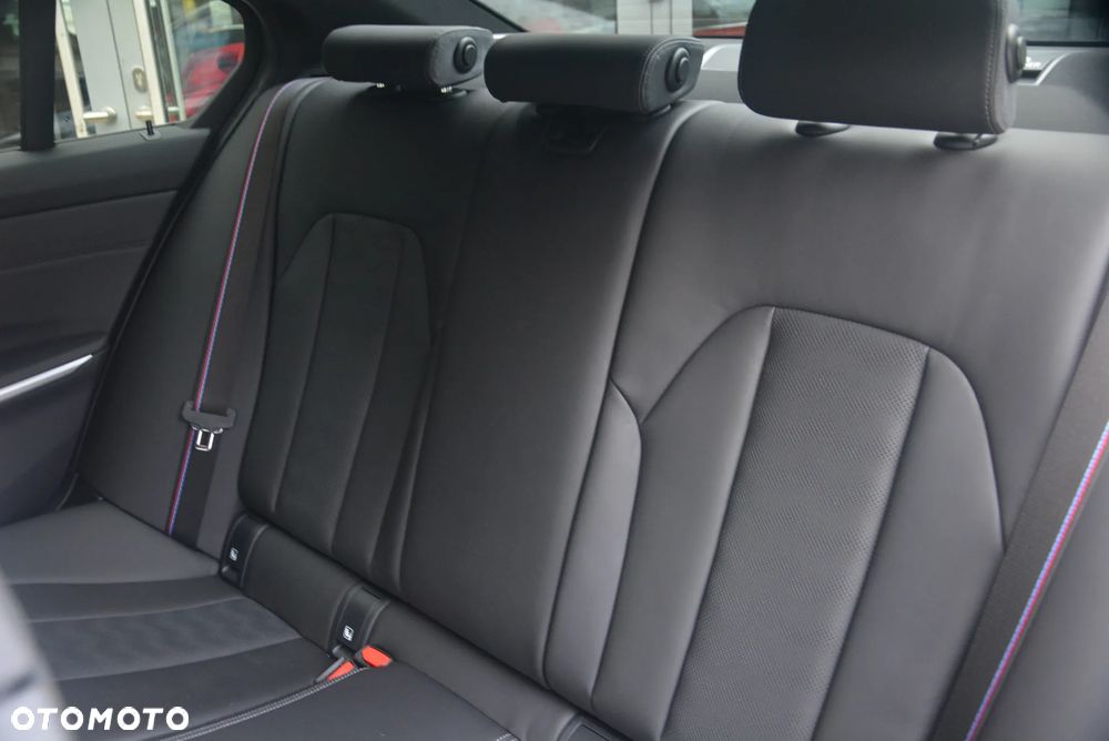 BMW M3 Competition M xDrive - 18