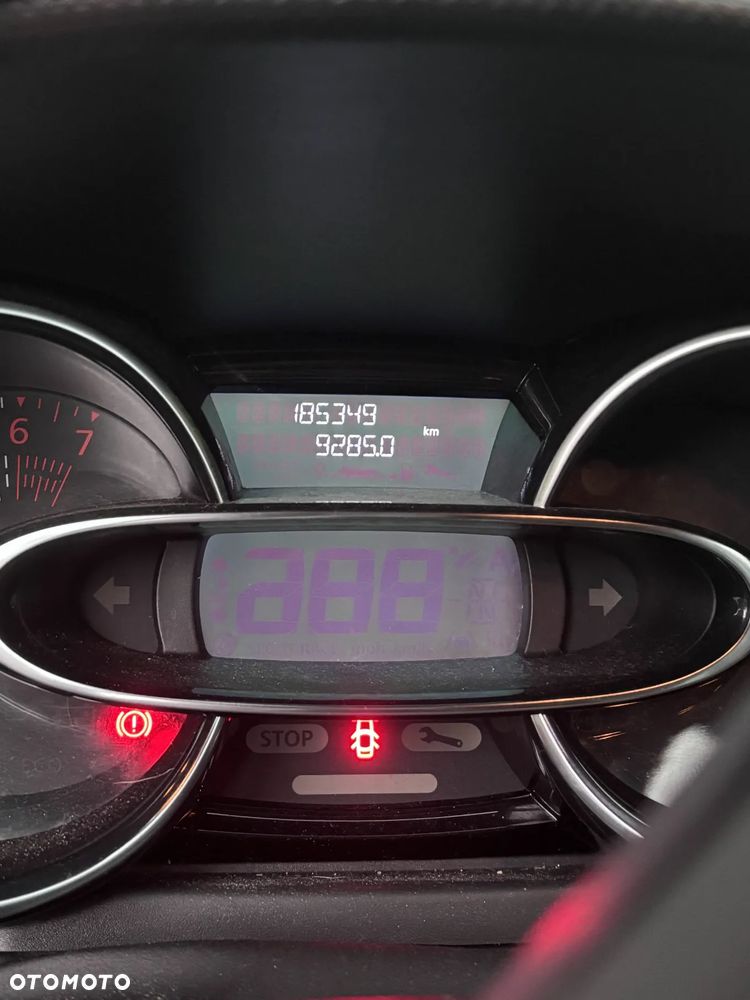 Renault Clio - 11