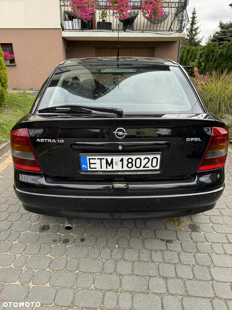 Opel Astra 1.6 - 4