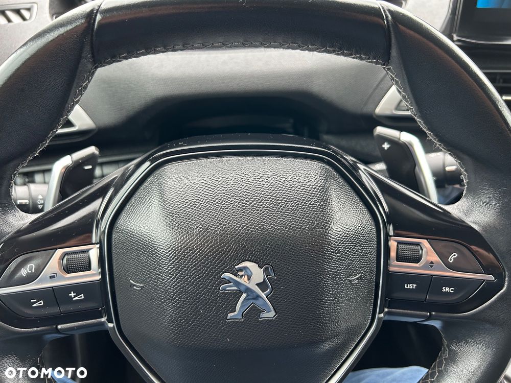 Peugeot 3008 1.2 PureTech Allure Pack S&S EAT8 - 26