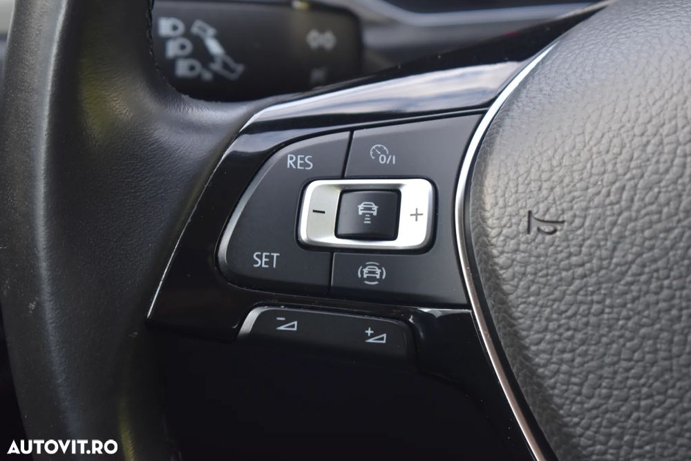 Volkswagen T-ROC 2.0 TDI DSG Design - 36