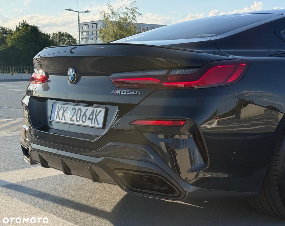 BMW Seria 8 - 10
