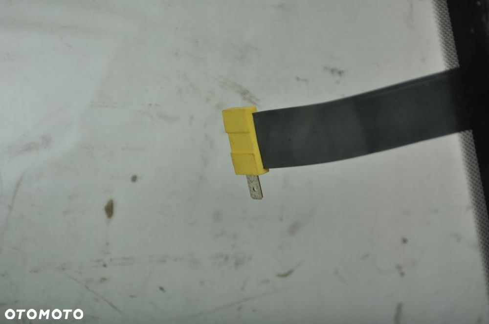 FORD FIESTA MK8 SZYBA PRZÓD PRZEDNIA CZOŁOWA 17R - 3