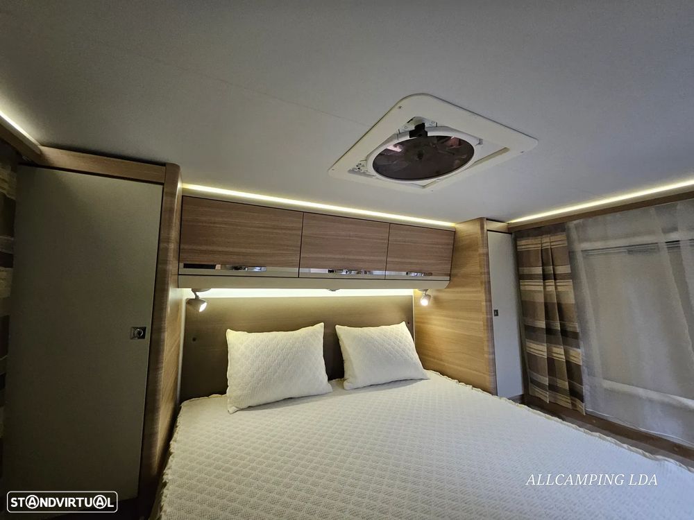 Adria Matrix M670SBC 50 YEARS 5 LUGARES DE LIVRETE CAMA CENTRAL + BASCULANTE - 28