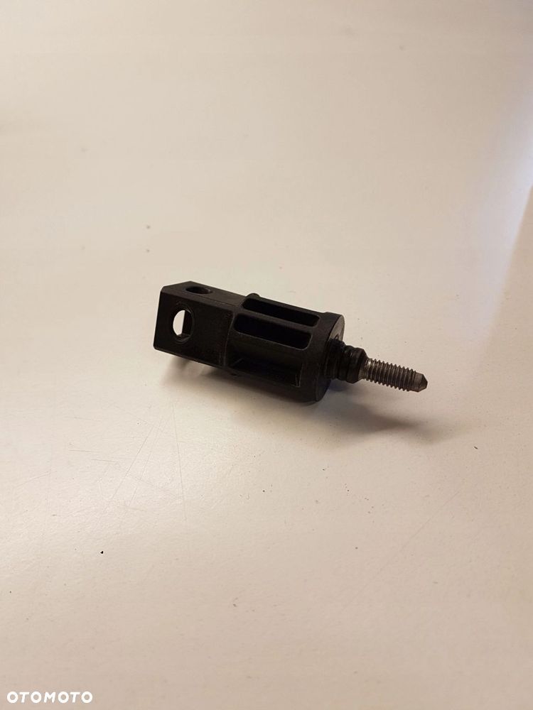 ŚRUBA MOCOWANIE LAMPY AUDI A4 A3 A5 8E0945246A - 1