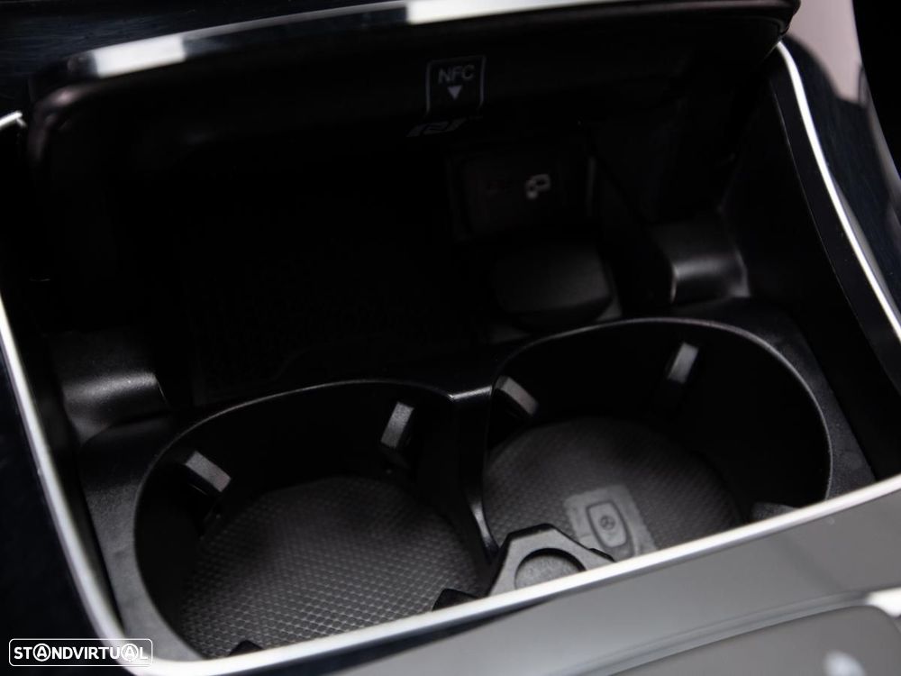 Mercedes-Benz E 300 de 4Matic 9G-TRONIC AMG Line - 27