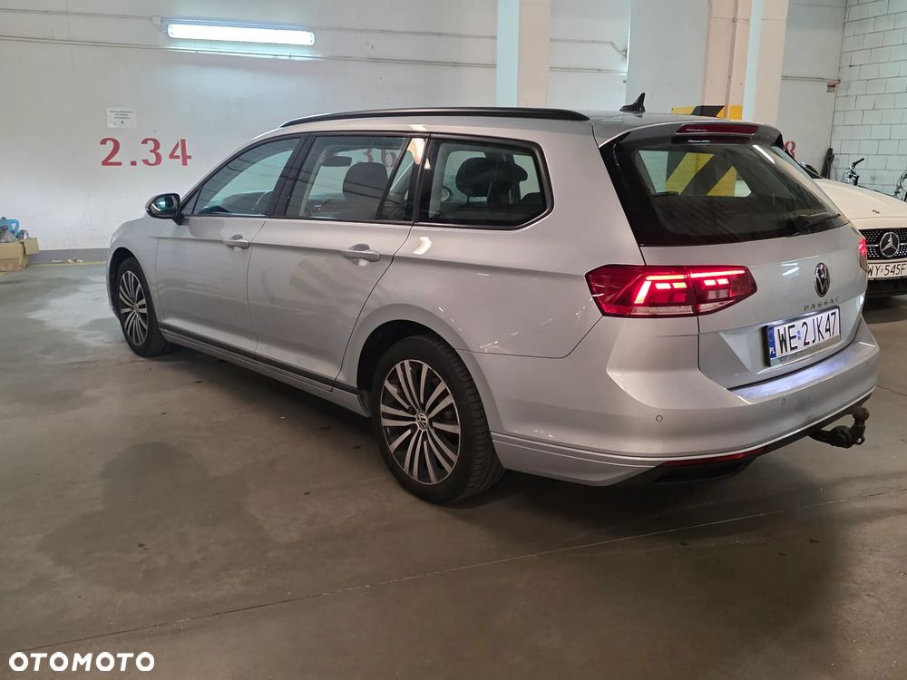 Volkswagen Passat 2.0 TDI (BlueMotion Technology) DSG Comfortline - 4