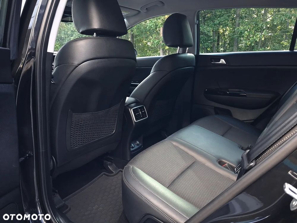Kia Sportage 1.6 GDI Black Edition 2WD - 12
