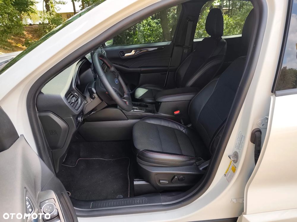 Ford Kuga 1.5 EcoBoost ST-LINE - 23