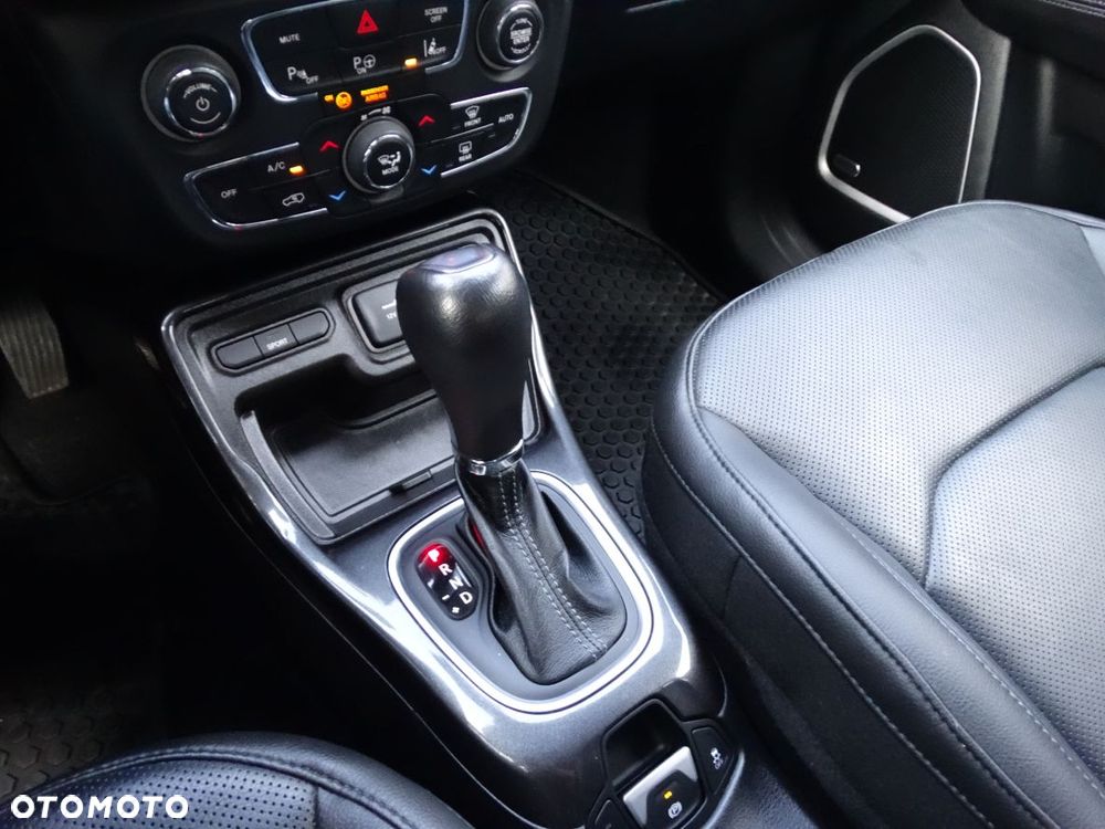 Jeep Compass - 16