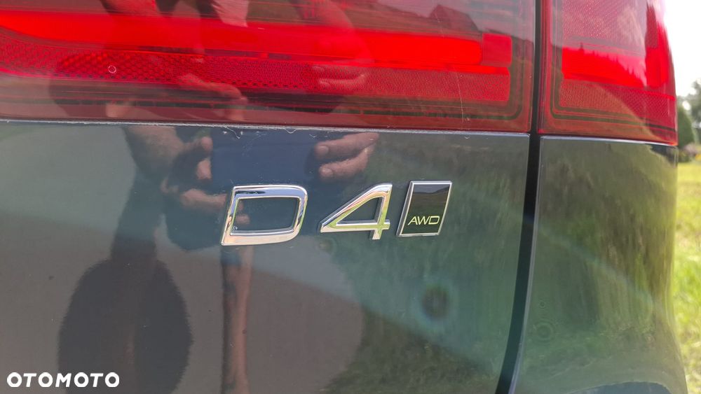 Volvo V90 D4 AWD Geartronic Kinetic - 8