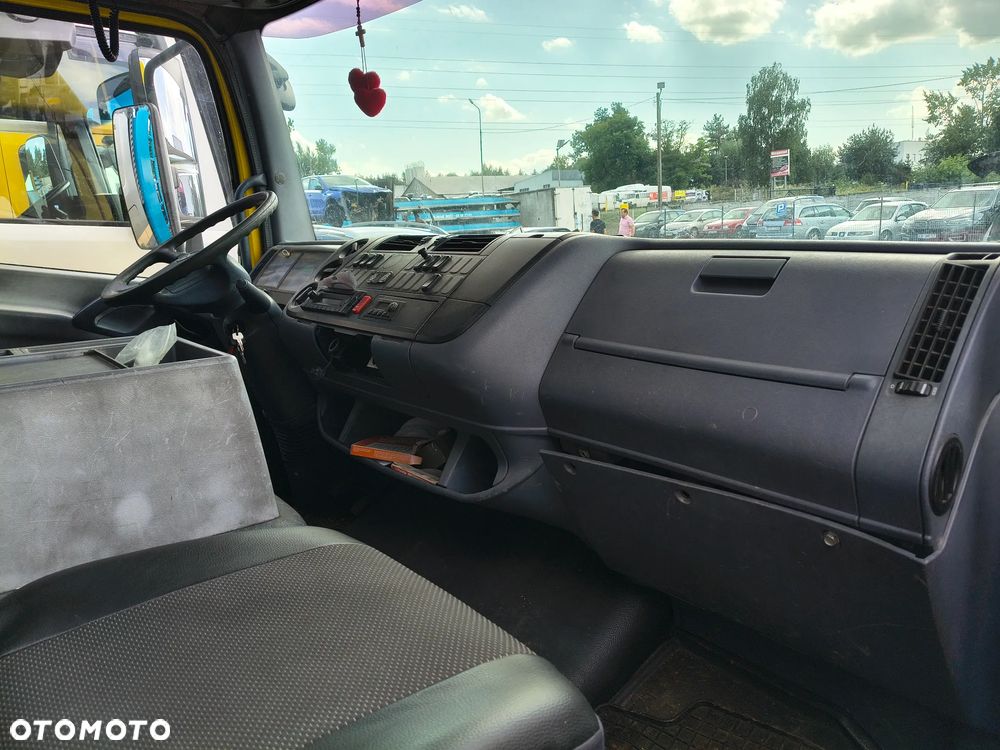 Kabina Mercedes Atego I - 4