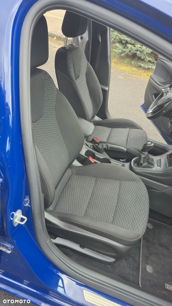 Opel Astra 1.4 Turbo 120 Jahre - 16