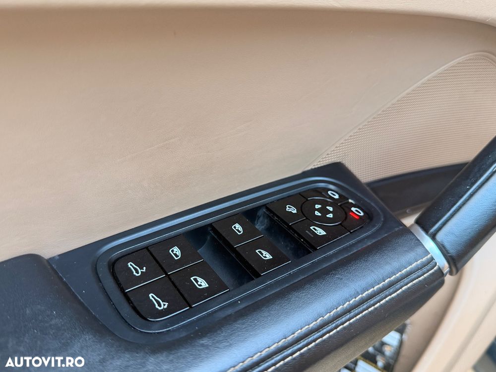 Porsche Cayenne - 13