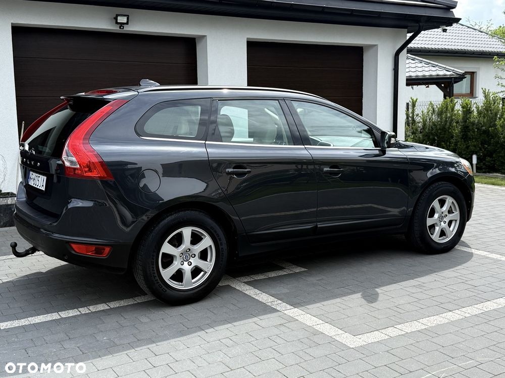 Volvo XC 60 DRIVe Momentum - 8