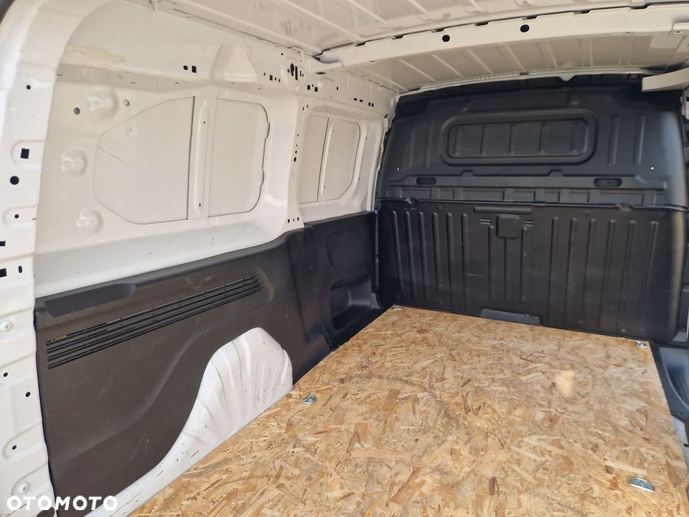 Citroën BERLINGO - 23