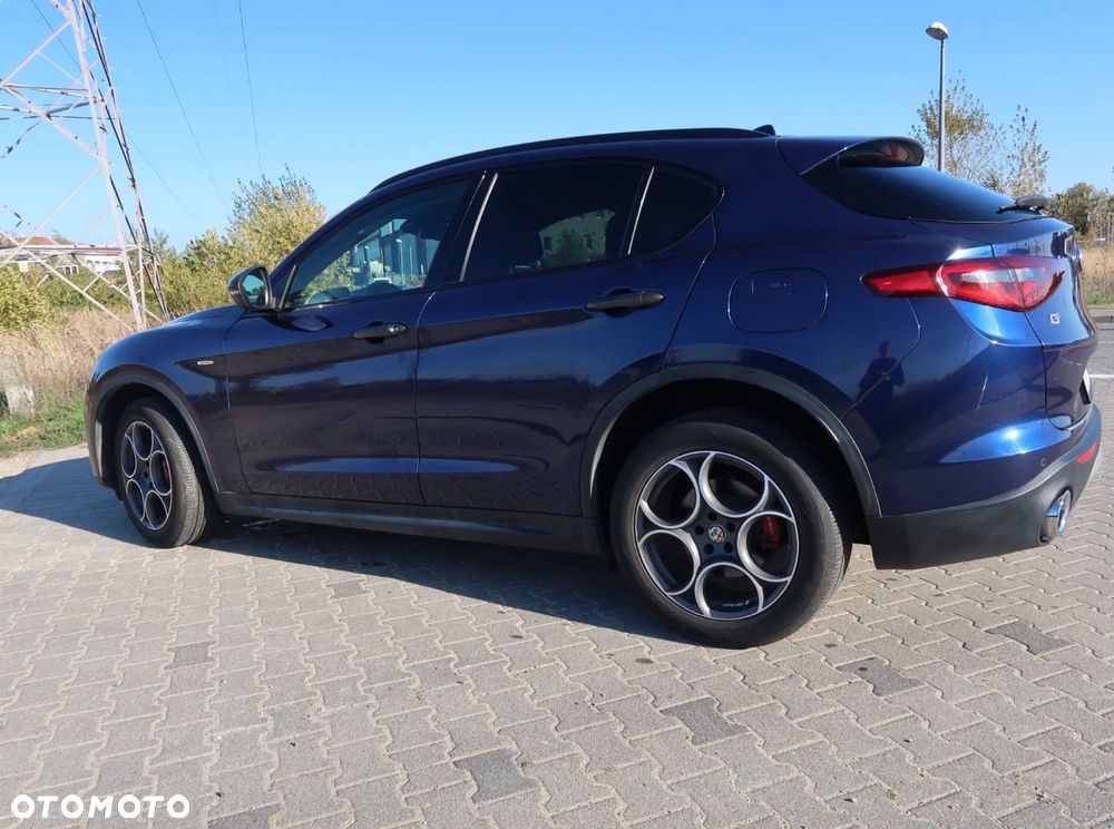 Alfa Romeo Stelvio 2.0 Turbo 16V AT8-Q4 Ti - 2