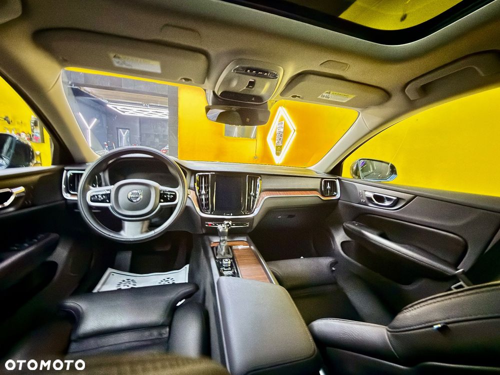 Volvo V60 Cross Country T5 AWD Geartronic - 13