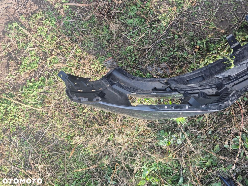 Zderzak Tył Toyota Avensis Sedani 2009-2013r - 4