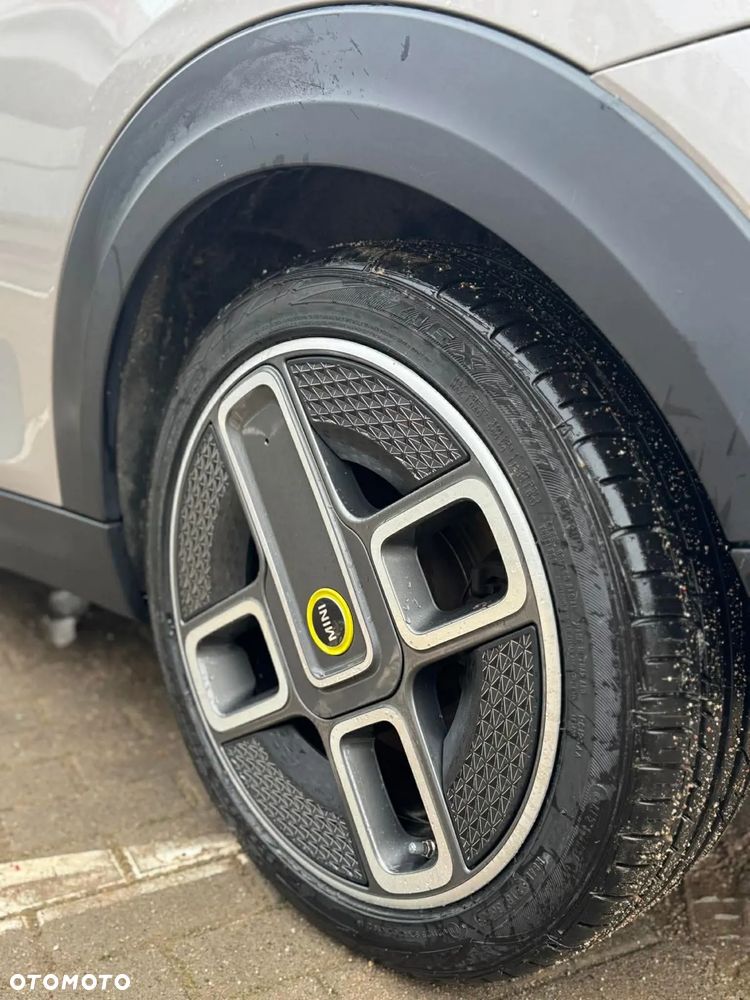 MINI Cooper S Sidewalk Trim - 6