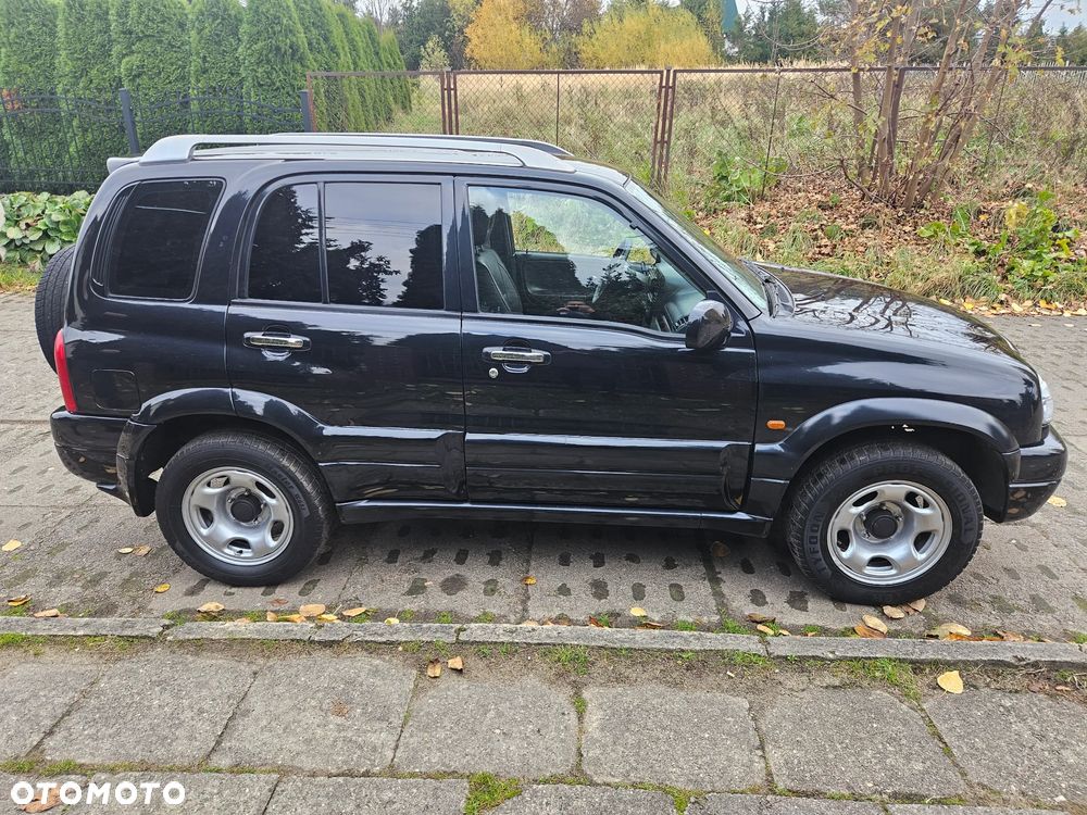 Suzuki Grand Vitara 2.0 - 8
