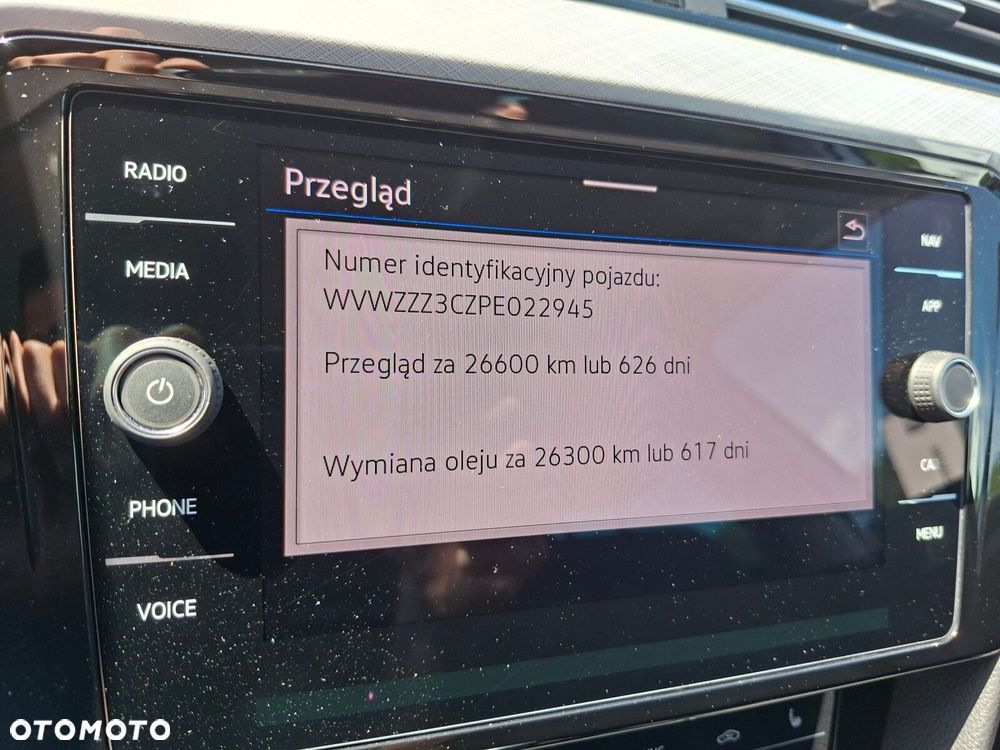 Volkswagen Passat - 28