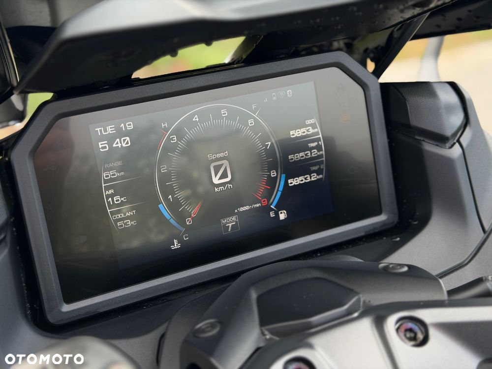 Yamaha Tmax - 17