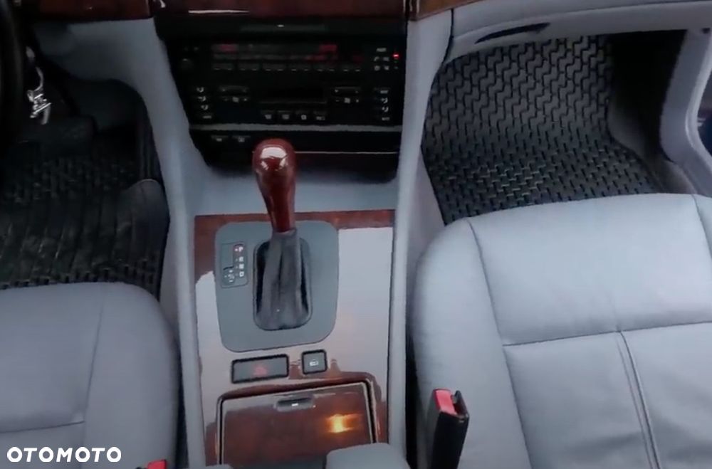 BMW Seria 7 - 10
