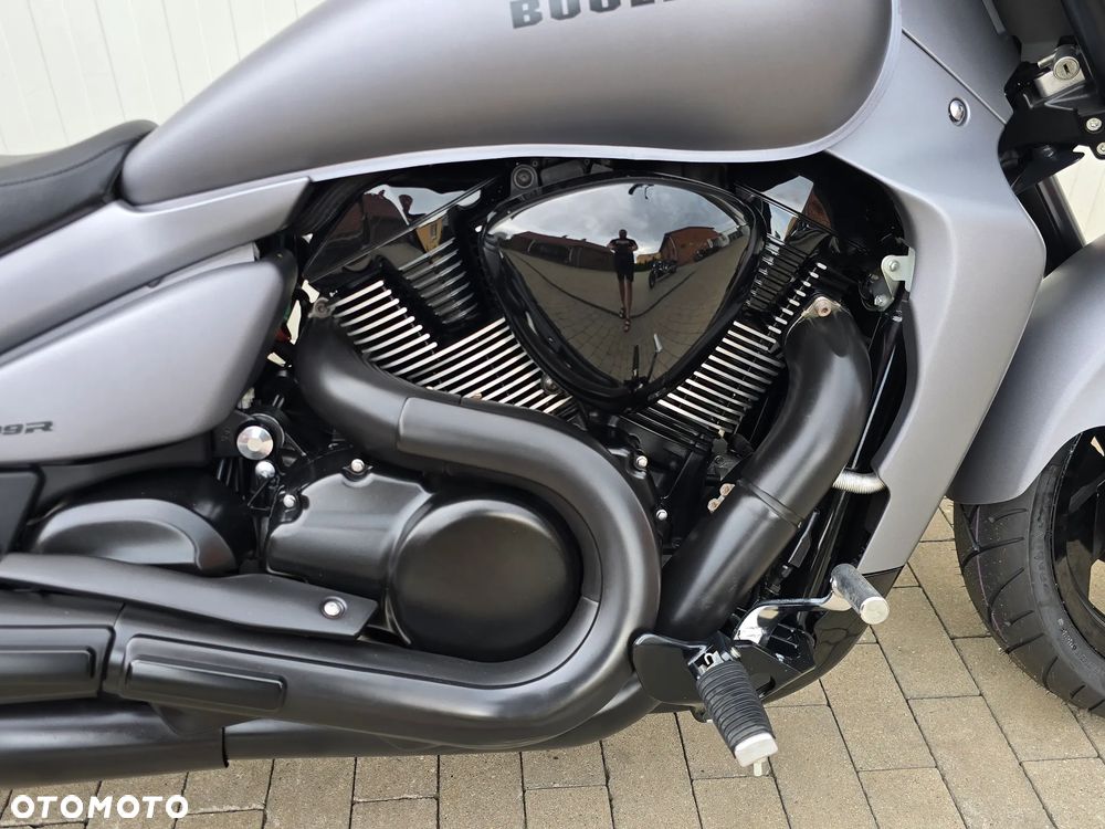 Suzuki Boulevard - 7