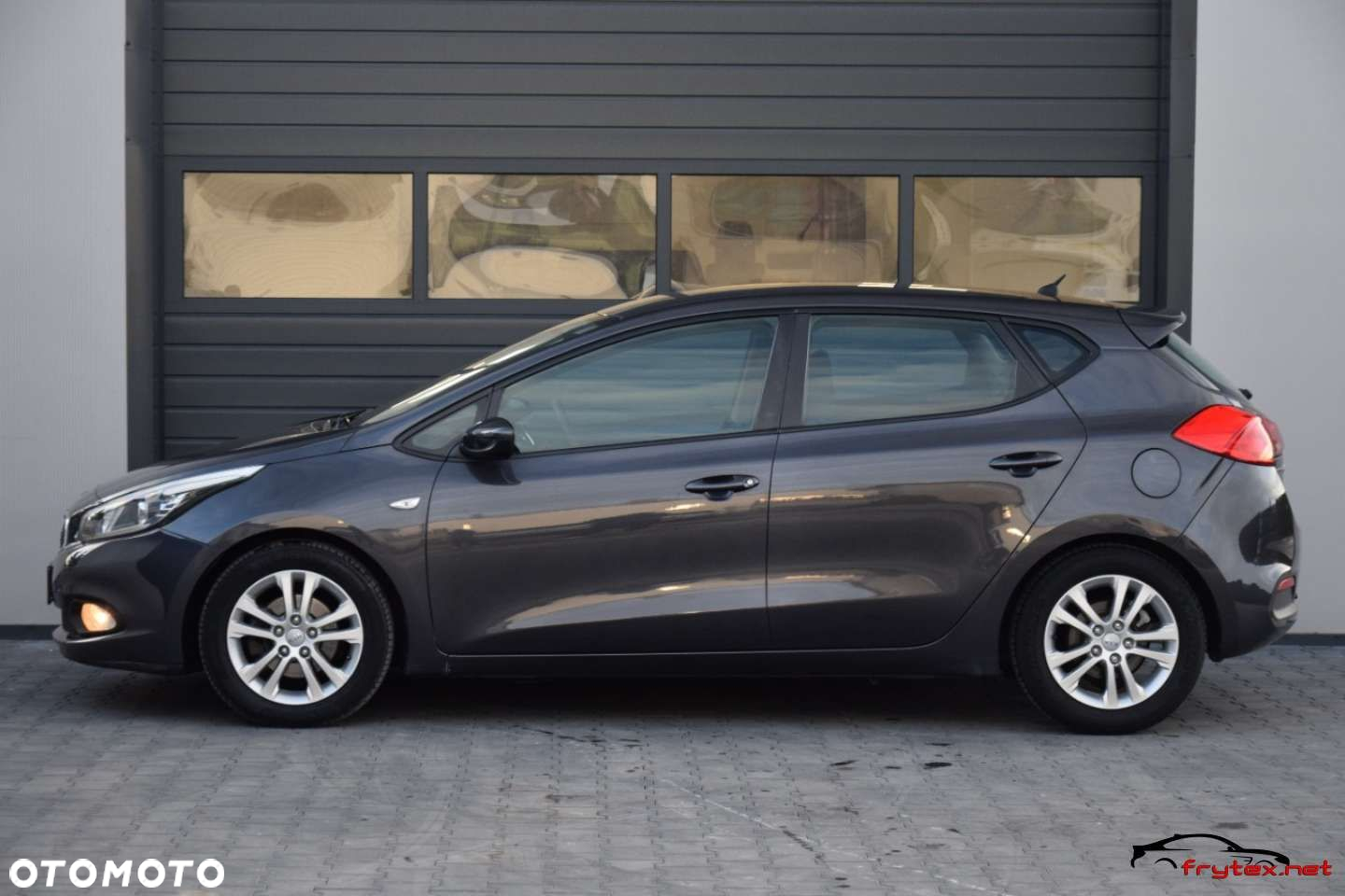 Kia Ceed - 8