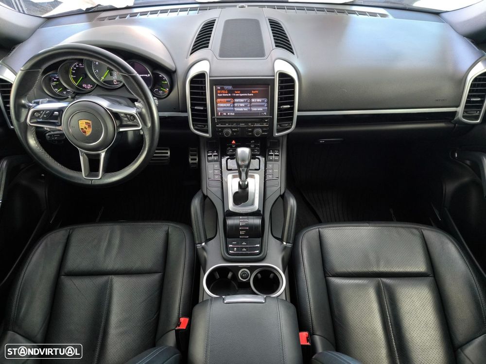 Porsche Cayenne S E-Hybrid - 12