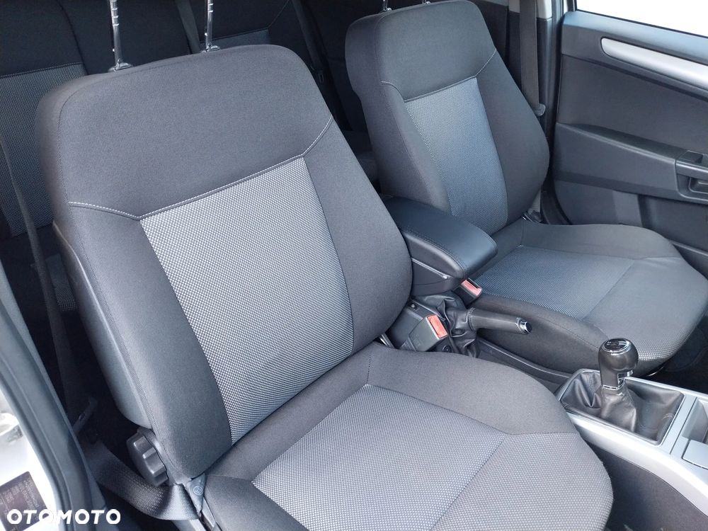 Opel Astra 1.6 Caravan Edition - 18