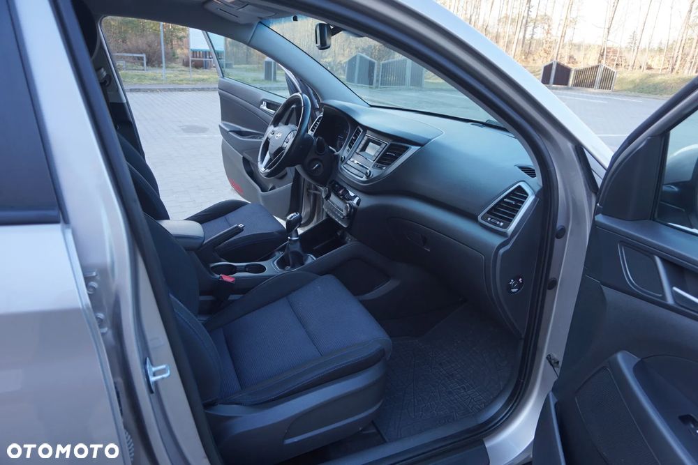 Hyundai Tucson 1.7 CRDI BlueDrive Comfort 2WD - 17