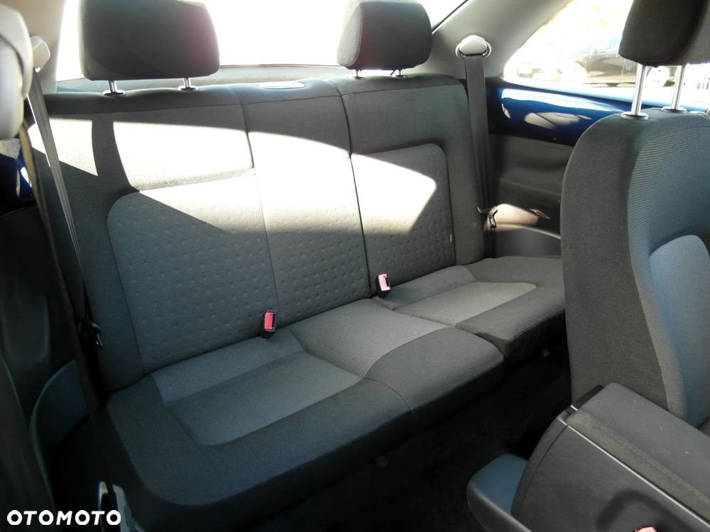 Volkswagen New Beetle - 20