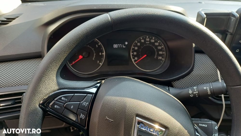 Dacia Logan TCe 90 CVT Comfort - 13