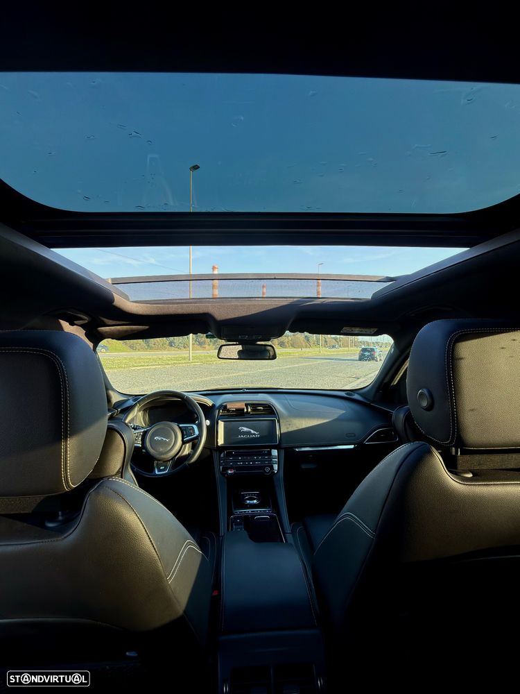 Jaguar F-Pace 20d AWD Aut. R-Sport - 12