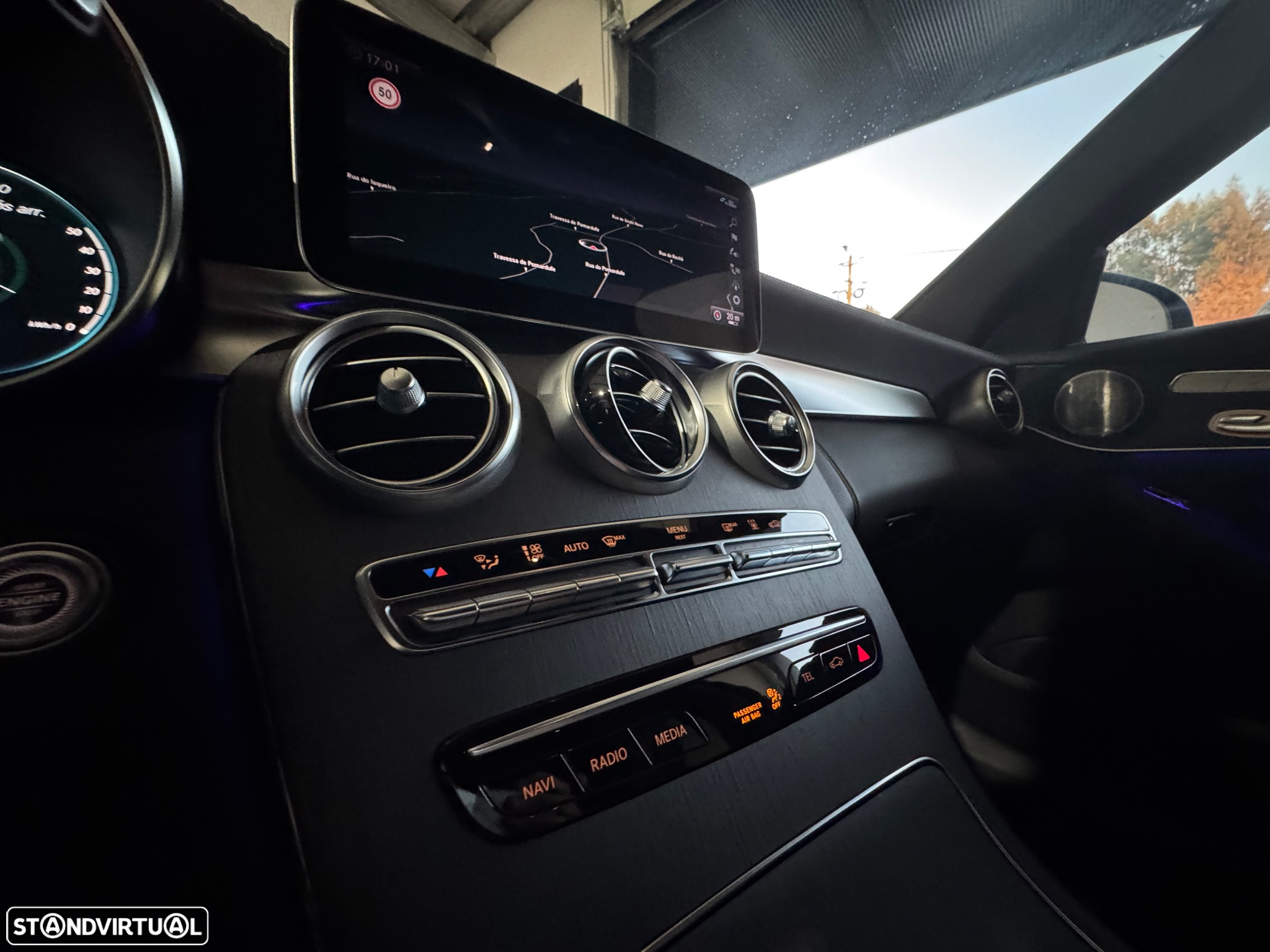 Mercedes-Benz C 300 de AMG Line - 13