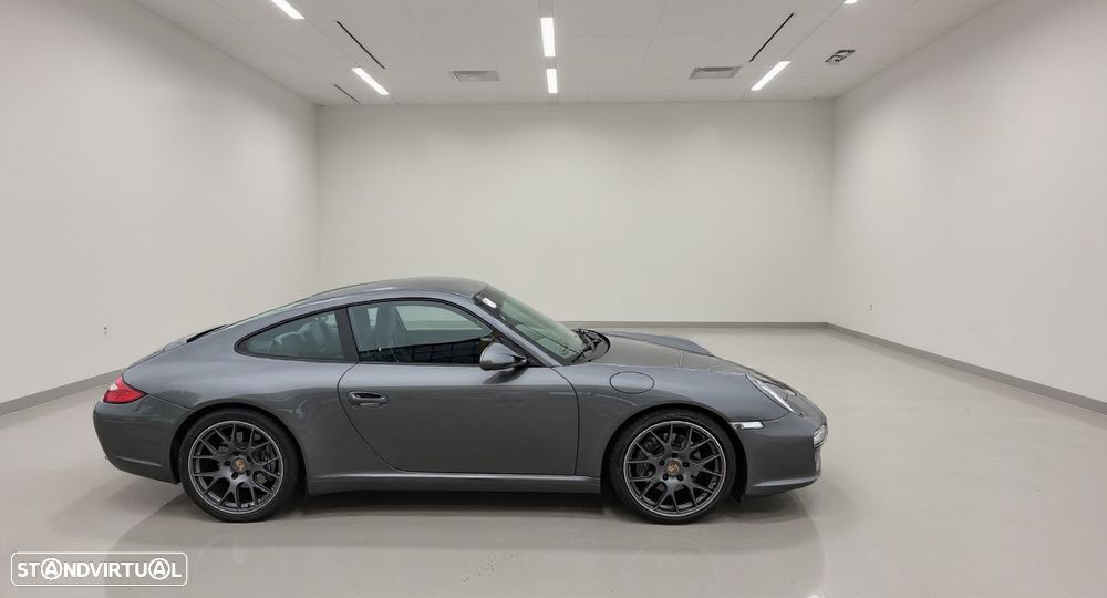 Porsche 911 (997) Carrera - 4