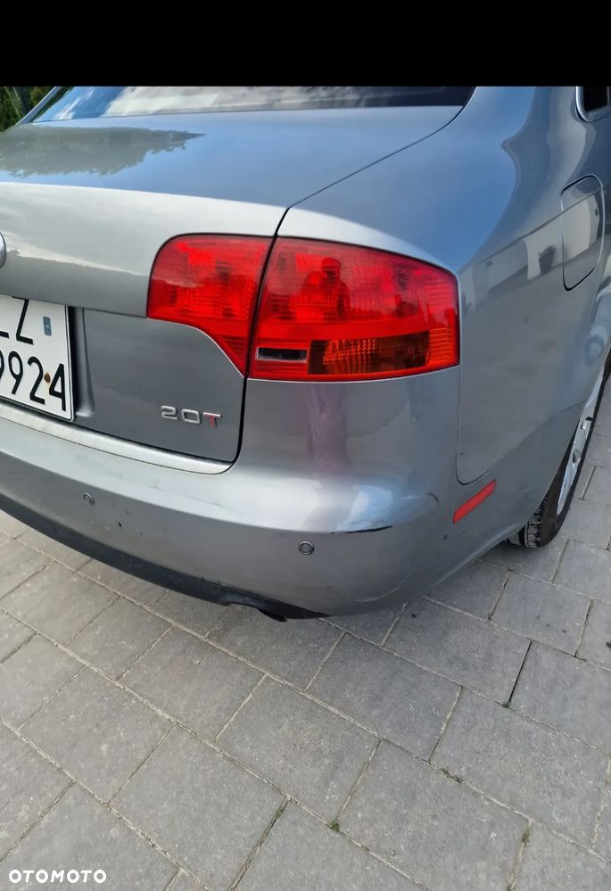 Audi A4 Limousine - 9