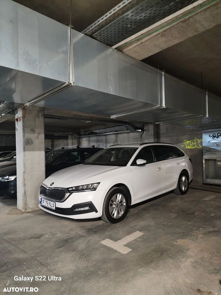 Skoda Octavia 2.0 TDI DSG Ambition - 2
