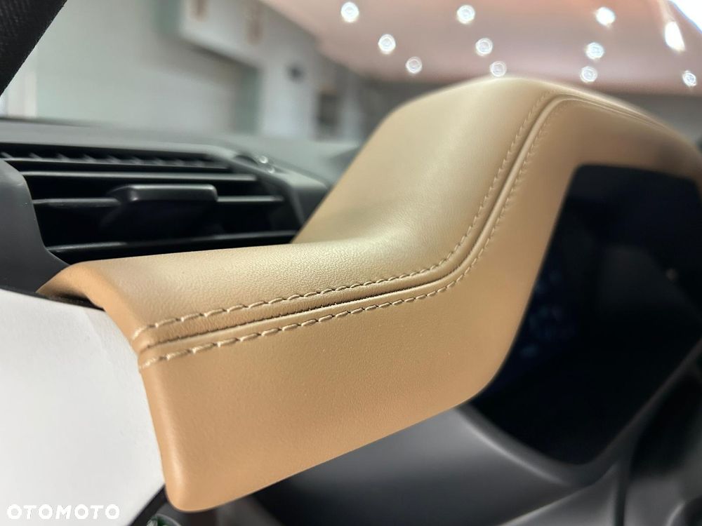 Land Rover Defender 3.0 D250 mHEV X-Dynamic HSE - 33